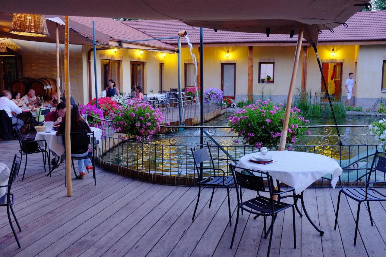 Agriturismo Cascina Madonnina Pregnana Milanese Exterior foto